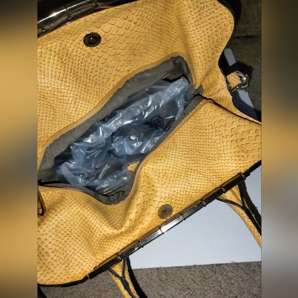 Bellaluca (Yellow) Snake Texture Pattern Double H… - image 6